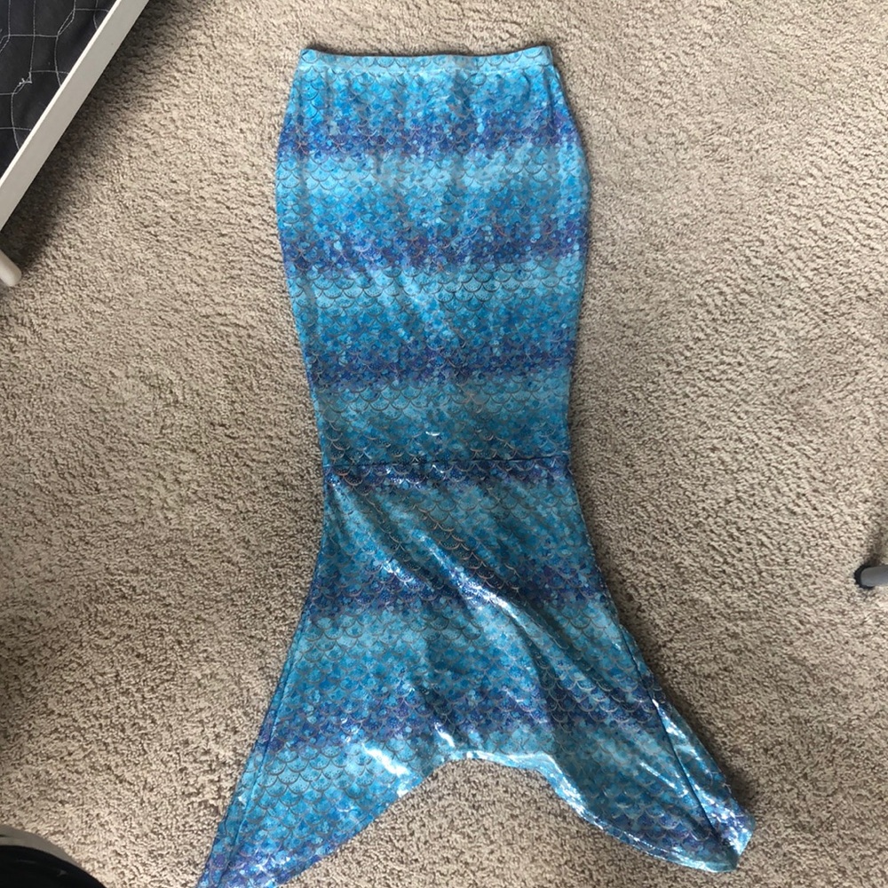 Girls mermaid tail coverup